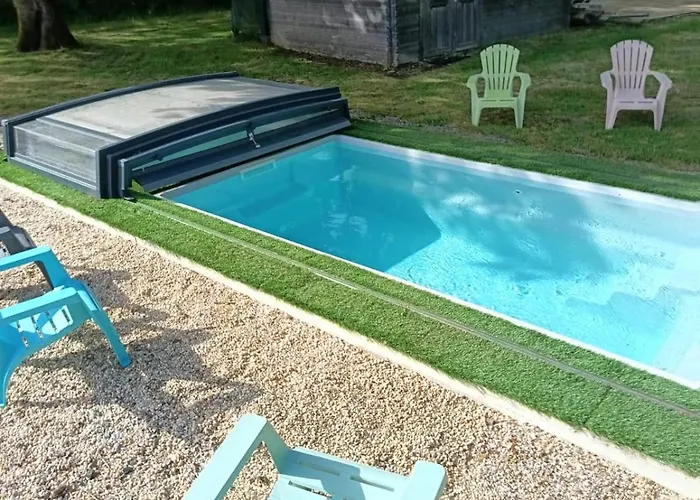 12 Personnes Avec Etang Et Piscine * Saint-Hilaire-le-Vouhis